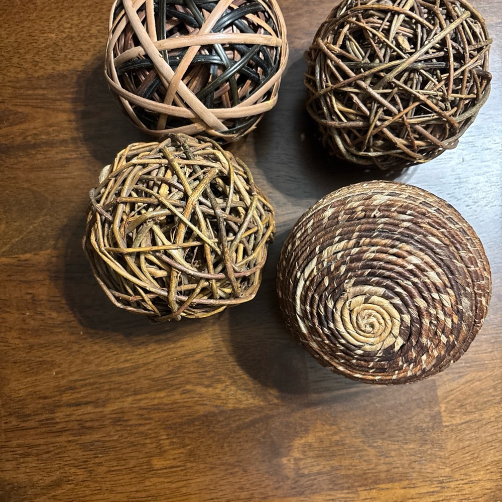 Source Unknown Rustic Brown and Tan Woven Accents
